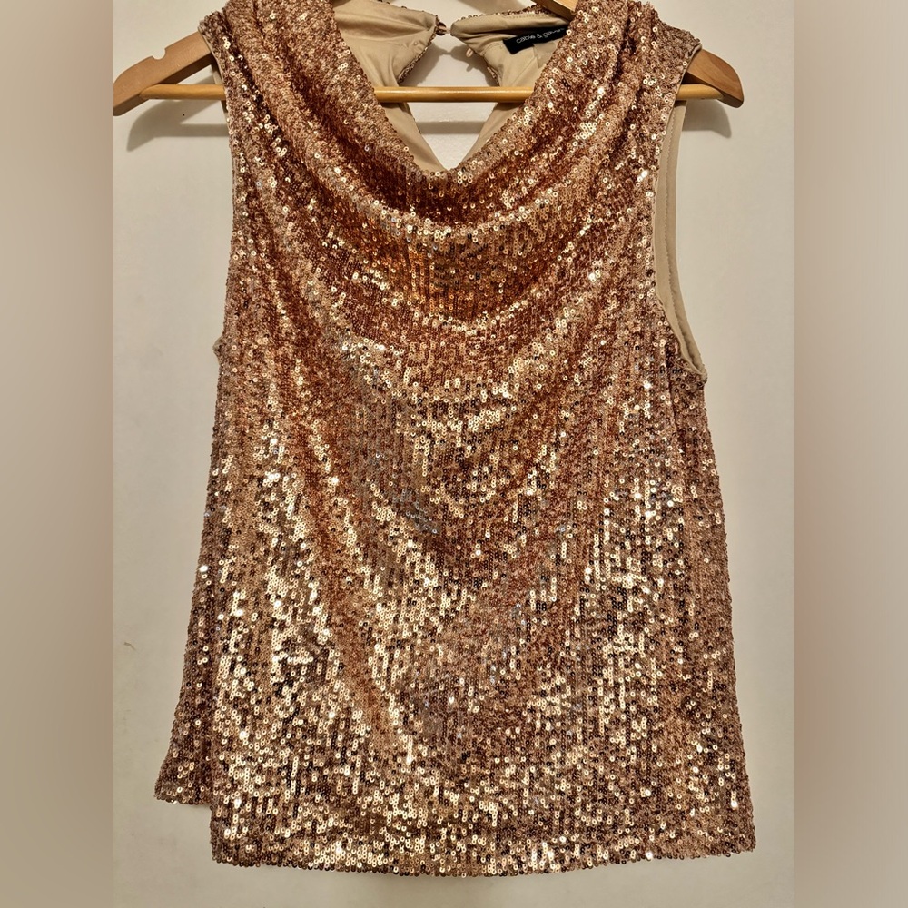 Women’s top Gold